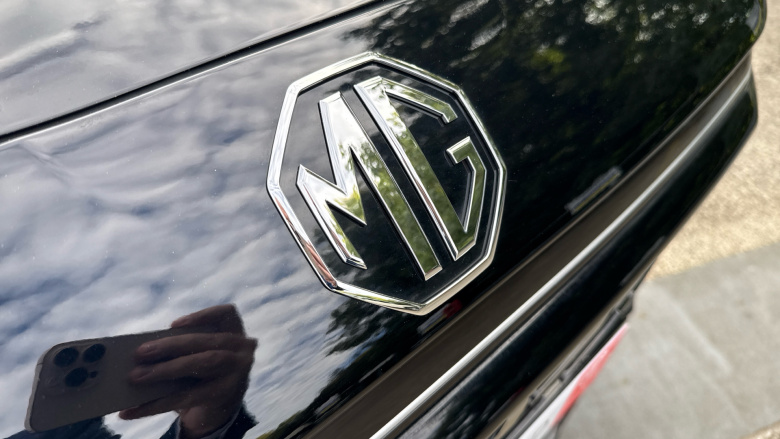 MG HS 1.5 T-GDI Trophy 5dr DCT Petrol Hatchback